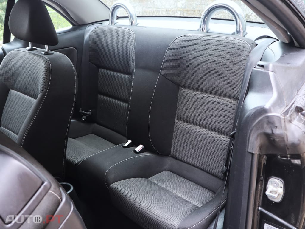 Peugeot 207 CC 1.6 HDi SE 200 Anos FAP