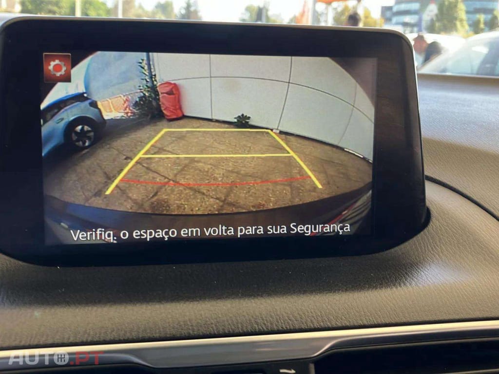 Mazda 3 1.5 Sky-D Excellence Navi