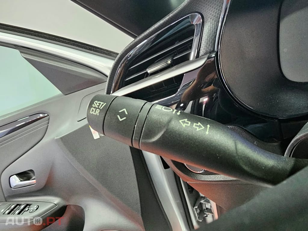 Opel Corsa 50 kWh GS — fotografia 17