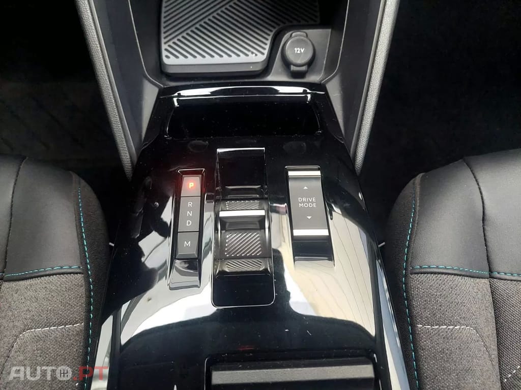 Citroen C4 X 1.2 PureTech Plus EAT8