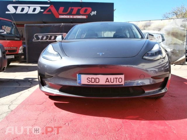 Tesla Model 3 Standard Range Plus RWD