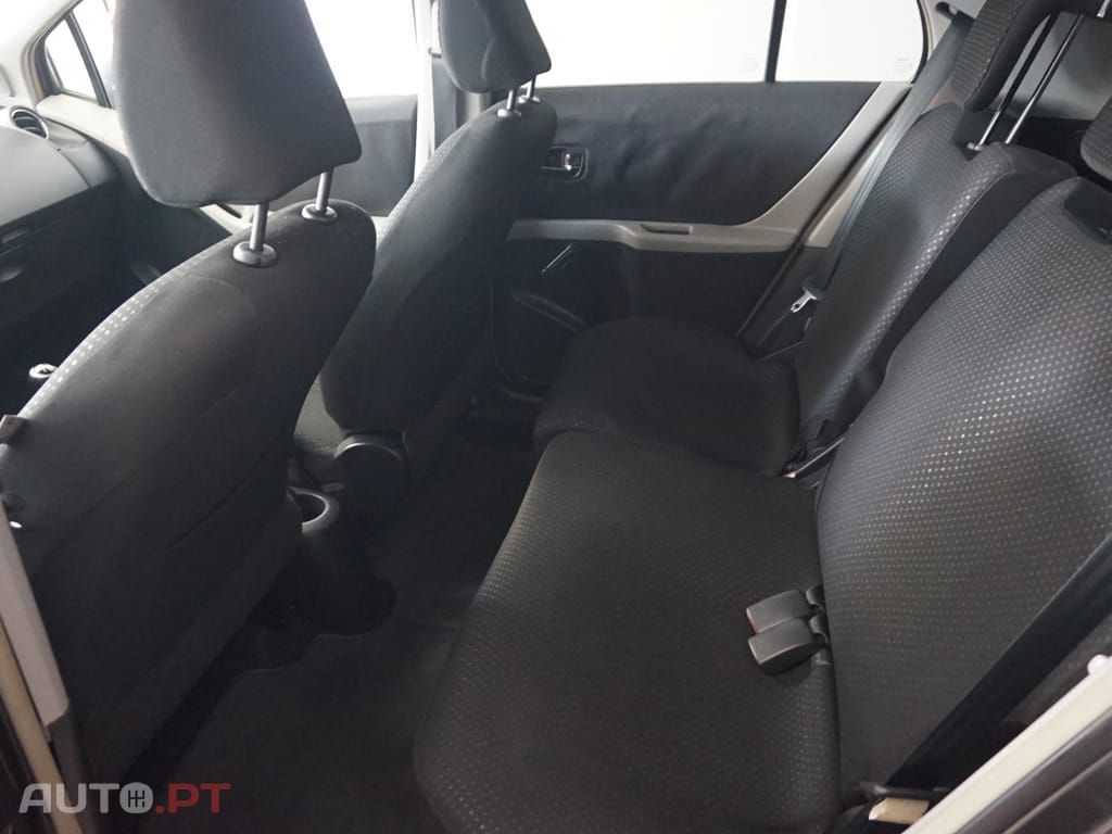 Toyota Yaris 1.0 VVT-i Confort
