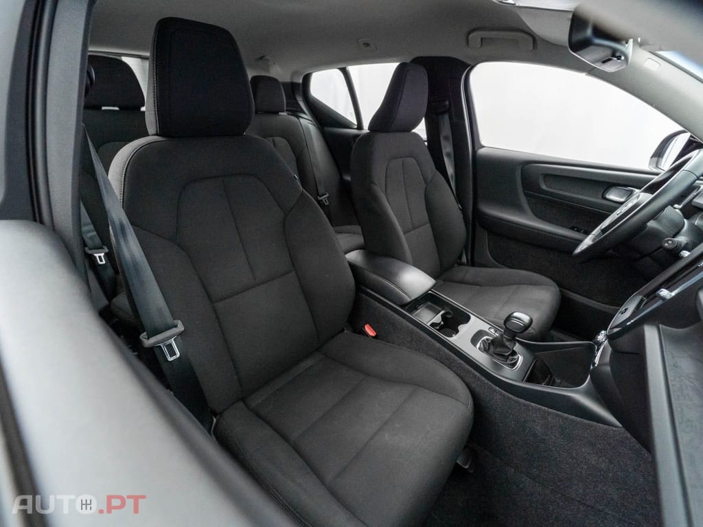 Volvo XC40 1.5 T2 Momentum