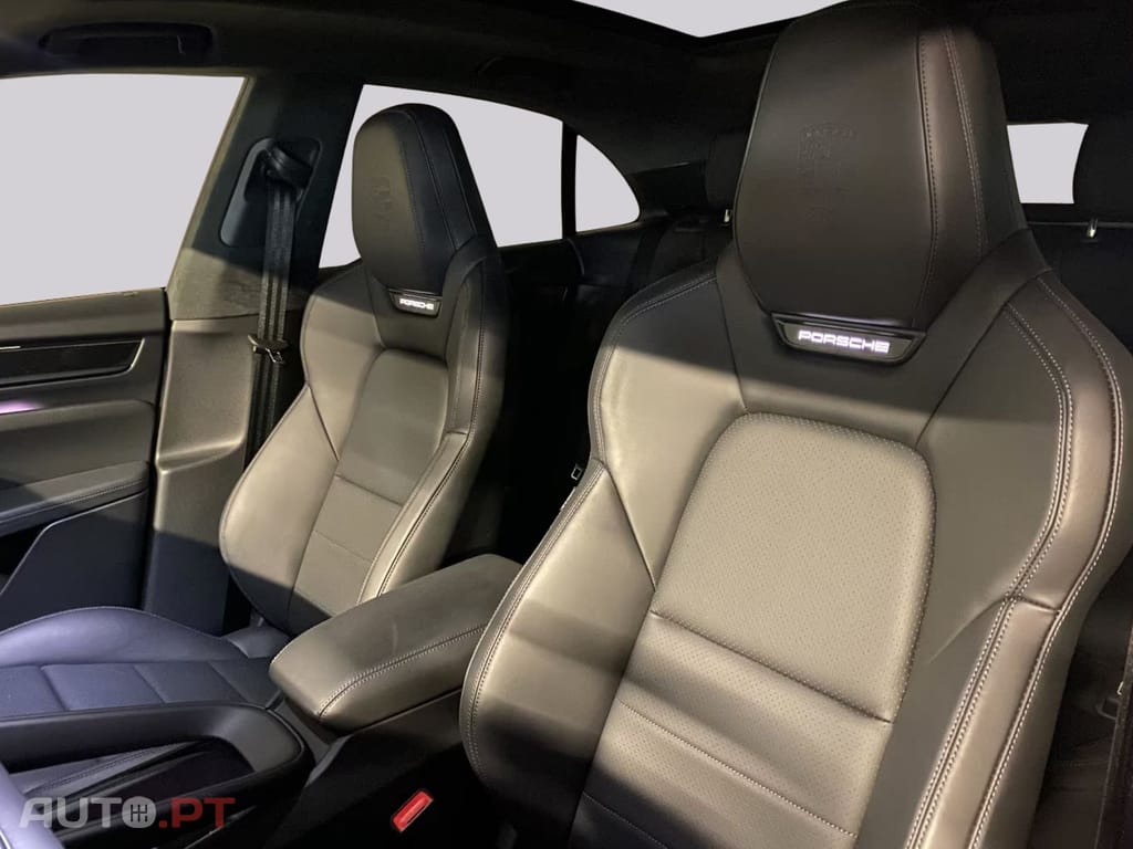 Porsche Macan I.V.A DEDUTIVEL Turbo
