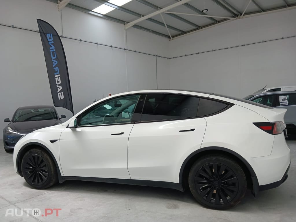 Tesla Model Y Standard
