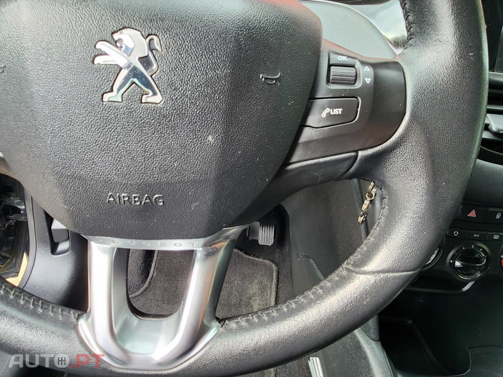 Peugeot 208 1.2 VTi Active
