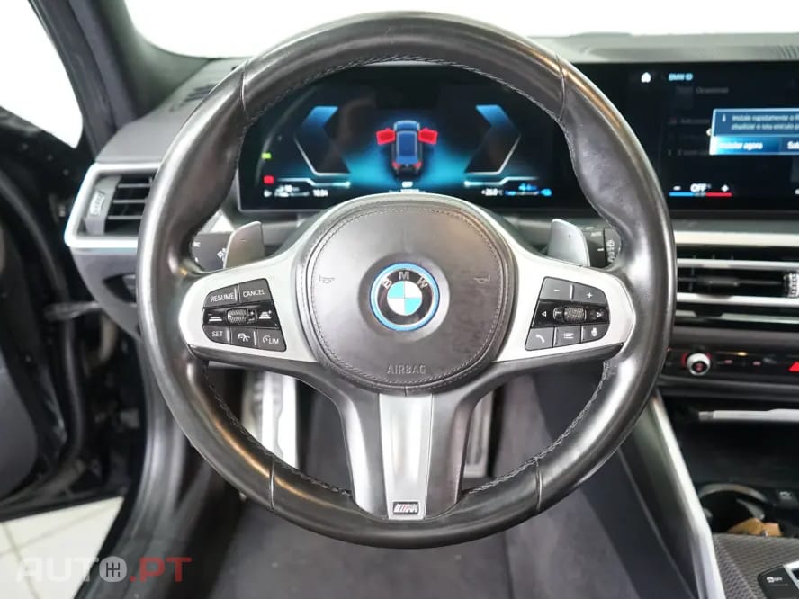 BMW 330 e iPerformance Sport Line