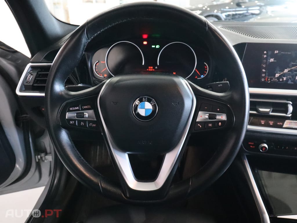 BMW 320 d Auto
