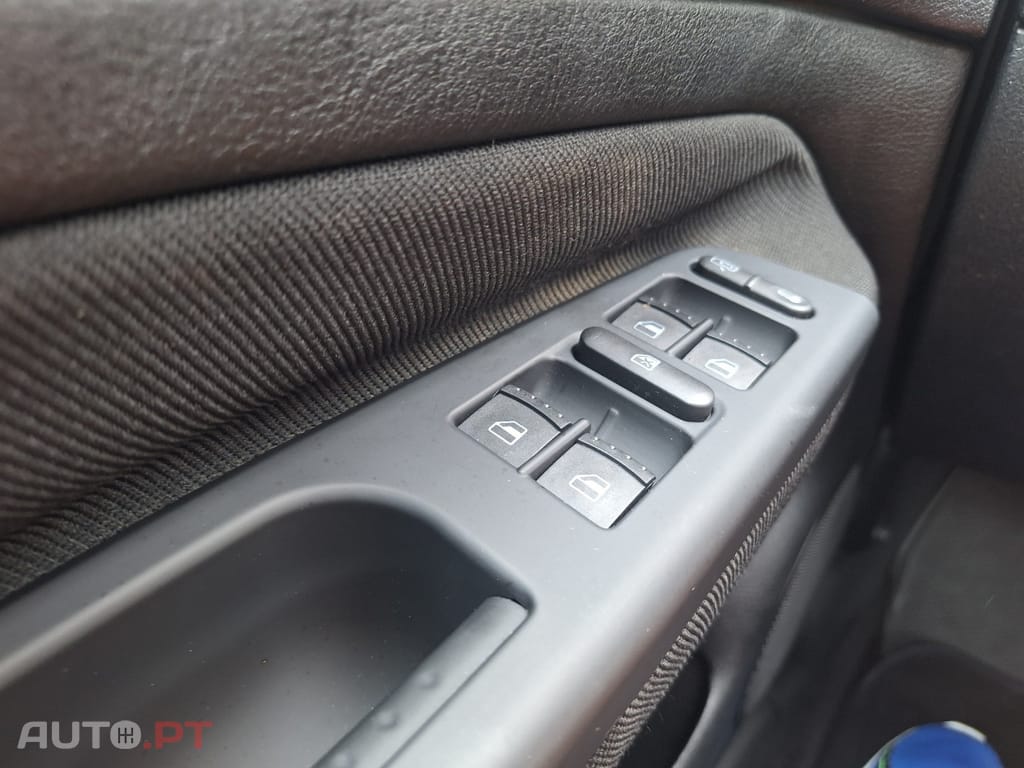 Volkswagen Golf 1.4i Confortline JE+AC