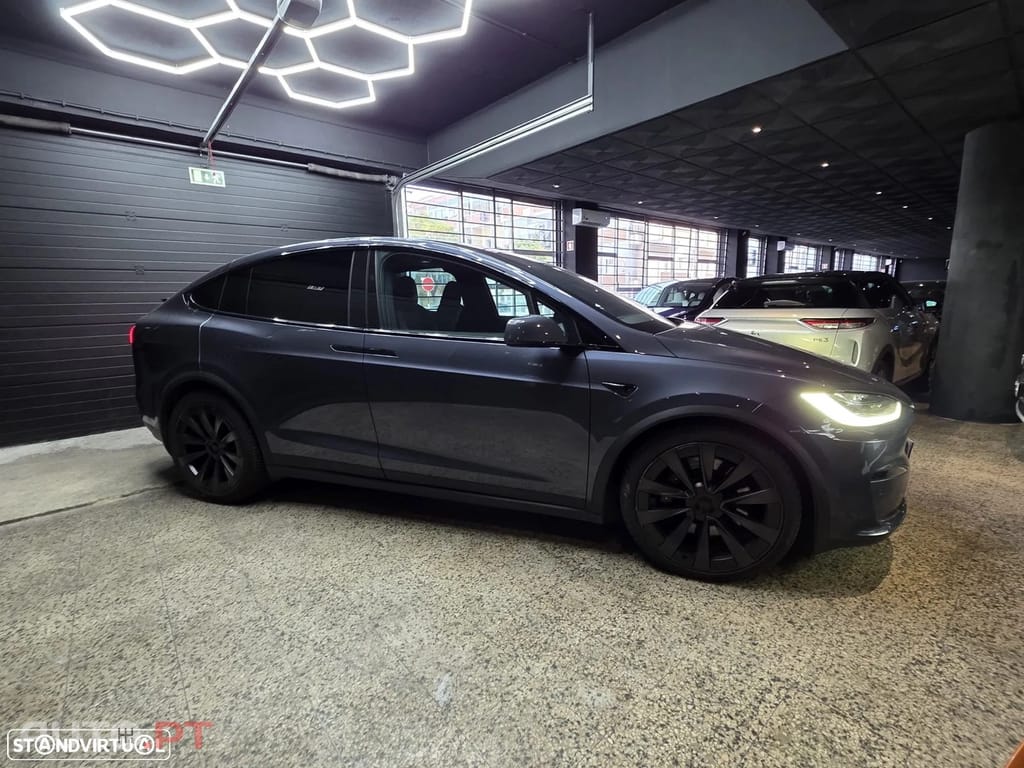 Tesla Model X Plaid AWD