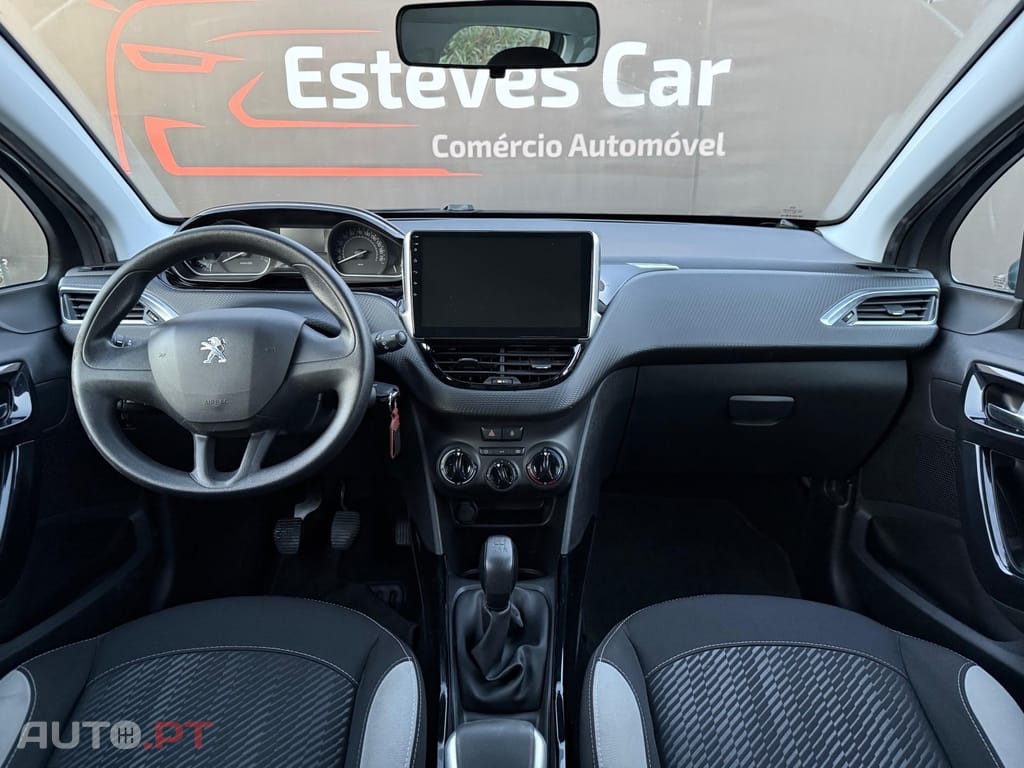 Peugeot 2008 1.2 VTi Access