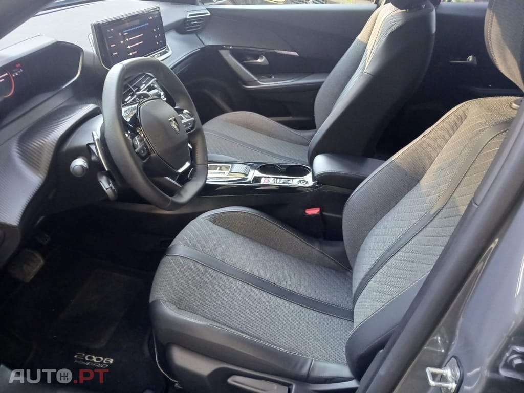 Peugeot 2008 1.2 Hybrid Allure e-DCS6