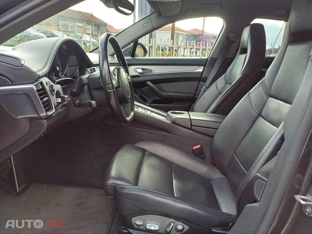 Porsche Panamera Platinum Edition