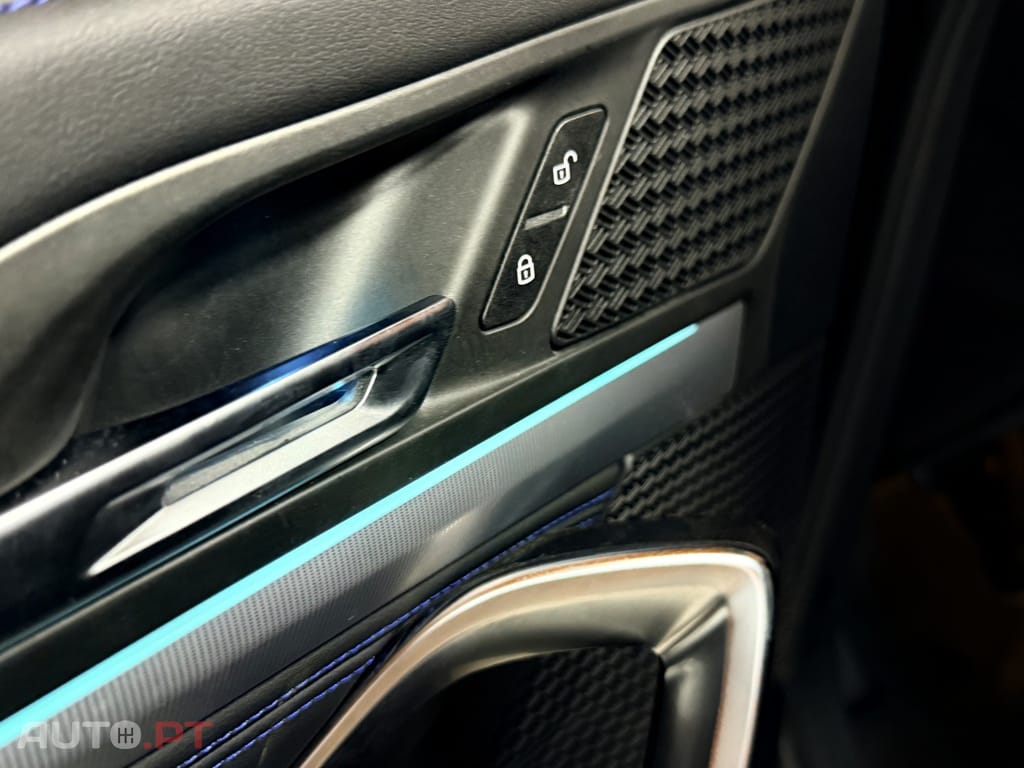 BMW iX1 xDrive30 Pack Desportivo M
