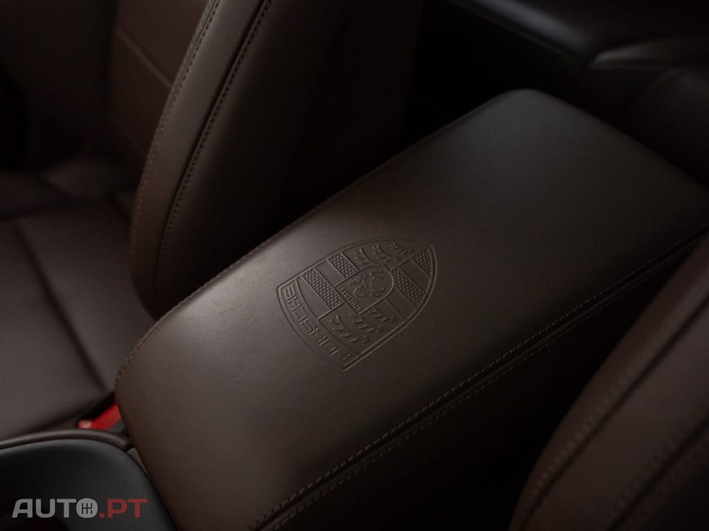 Porsche Macan Electric 4