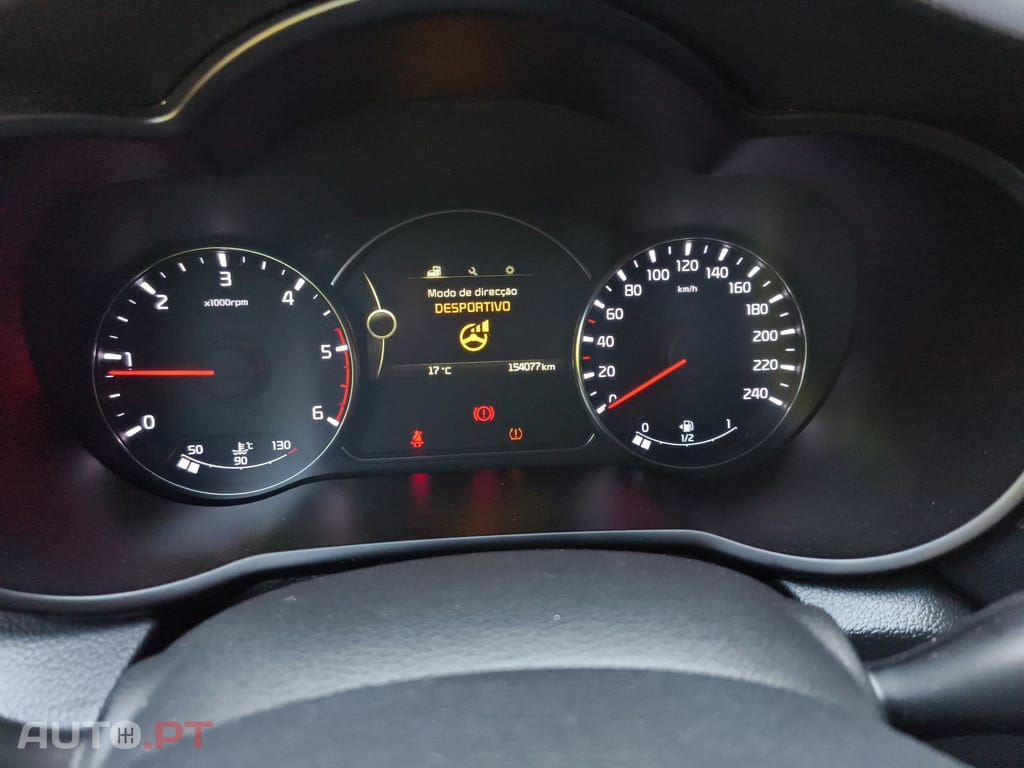 Kia Carens 1.7 CRDi ISG EX