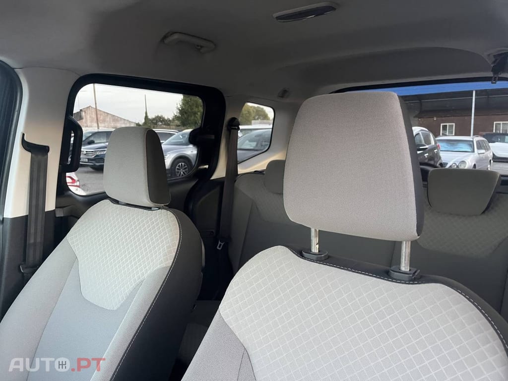 Ford Tourneo 1.5 TDCi Titanium