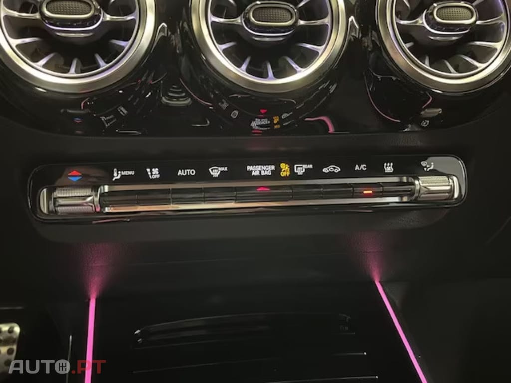 Mercedes-Benz EQA 300 4Matic AMG I.V.A DEDUTÍVEL 