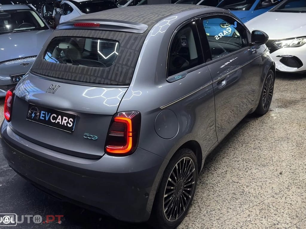 Fiat 500e La Prima