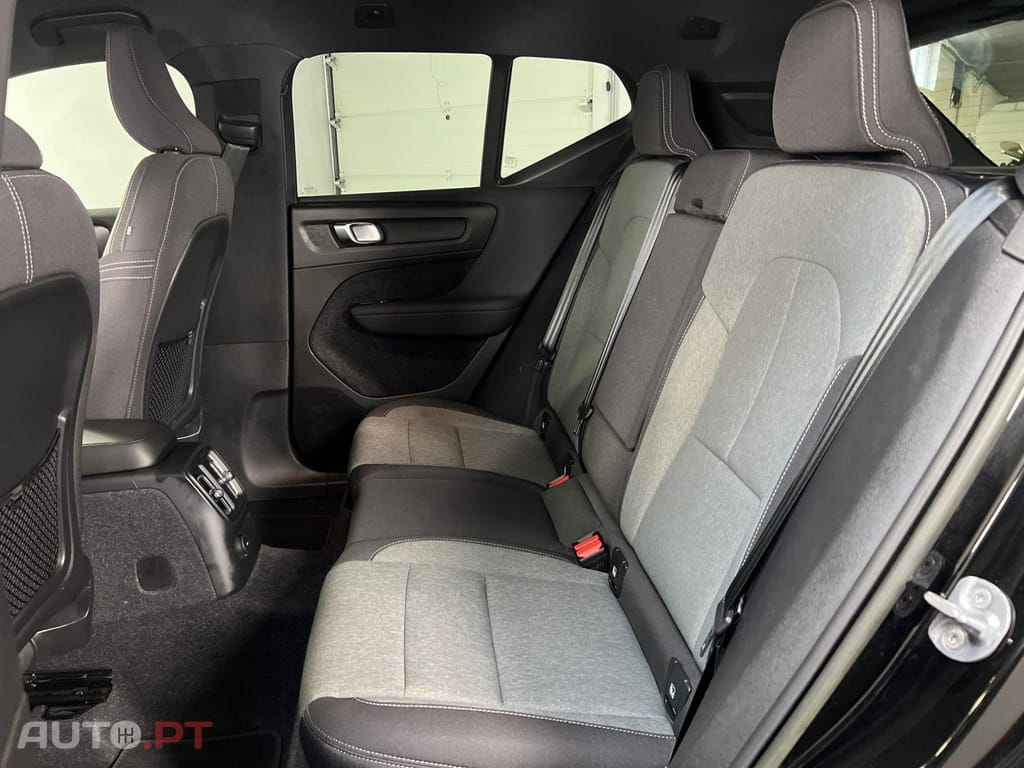 Volvo XC40 1.5 T4 211 Core PG HYBRID