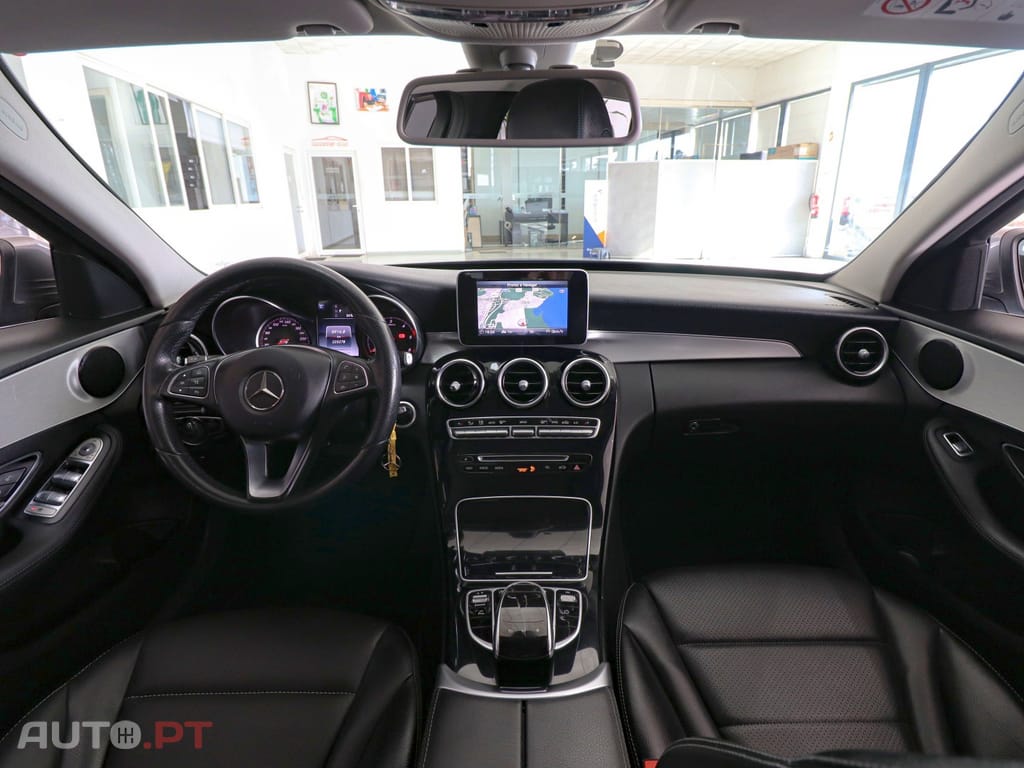 Mercedes-Benz C 300 BlueTEC Hybrid Avantgarde