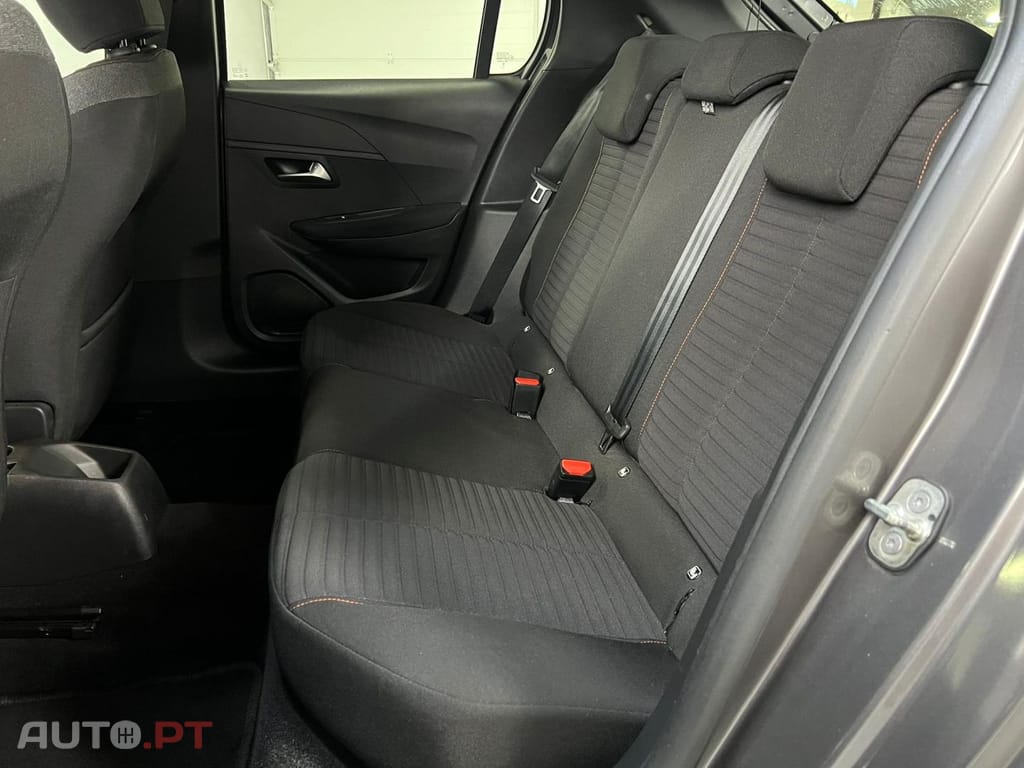Peugeot 208  1.2 PureTech SE Style