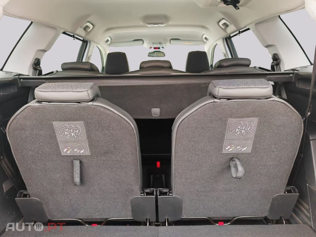 Peugeot 5008 130CV  EAT8 BlueHdi Allure