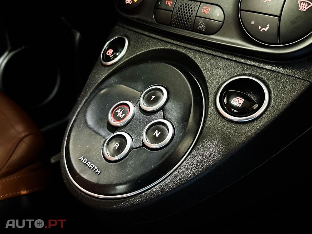 Abarth 500 1.4 T-Jet Competizione MTA