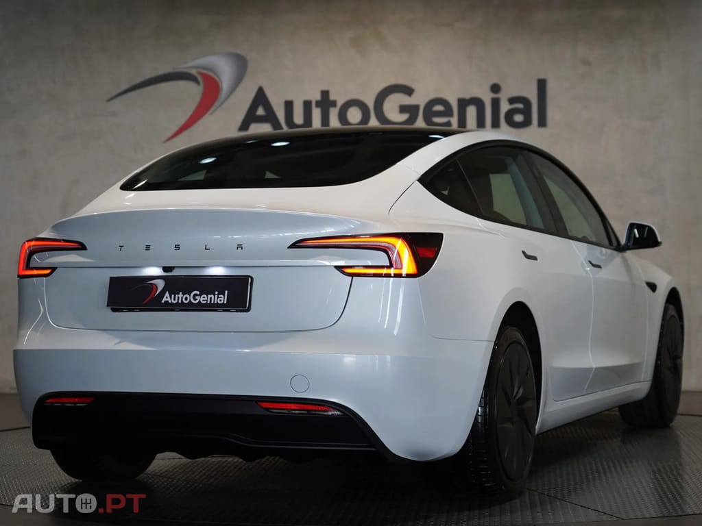 Tesla Model 3 Tração Traseira