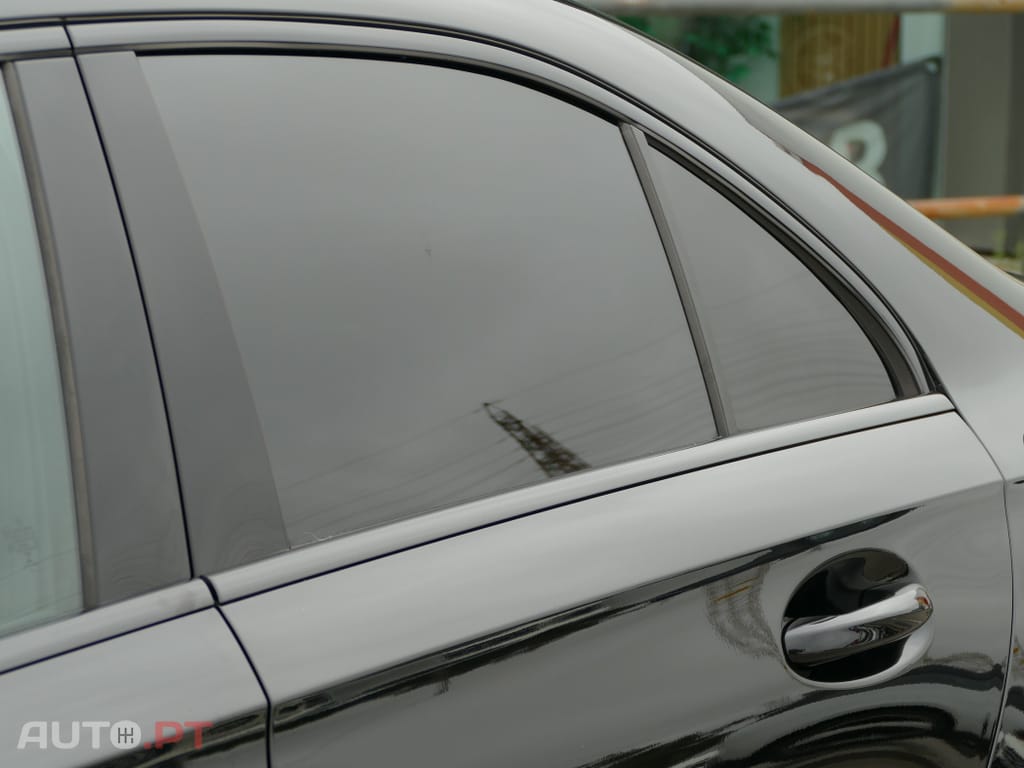 Mercedes-Benz A 250 e AMG Line