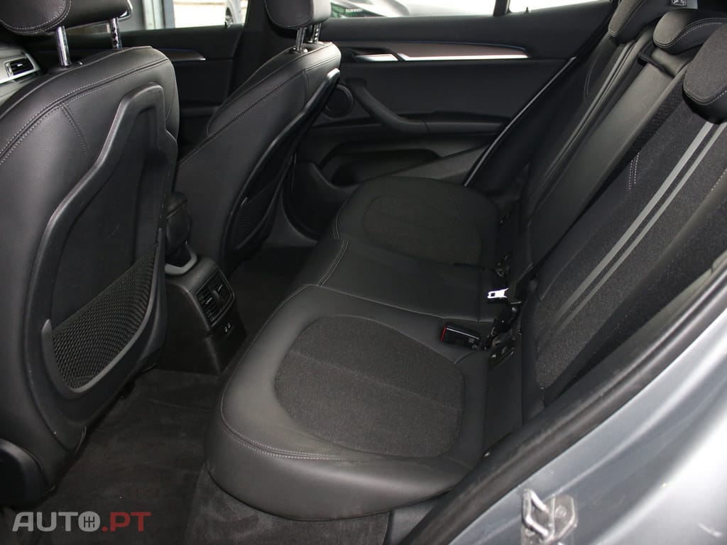 BMW X2 25 e xDrive Pack M