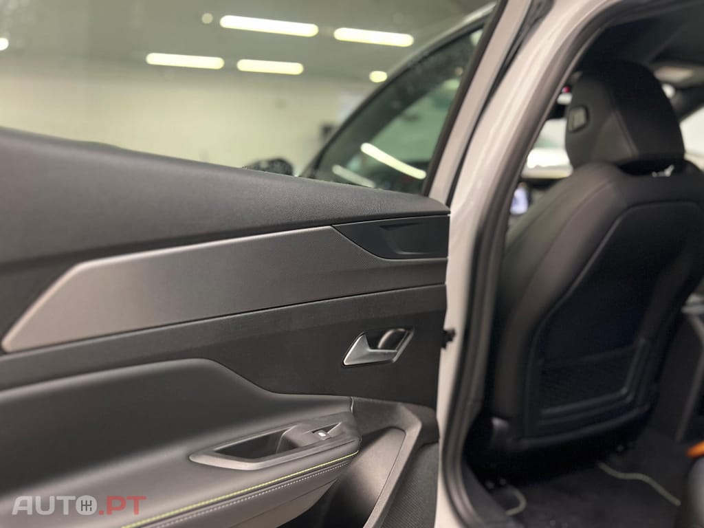 Peugeot E-408 58 kWh GT