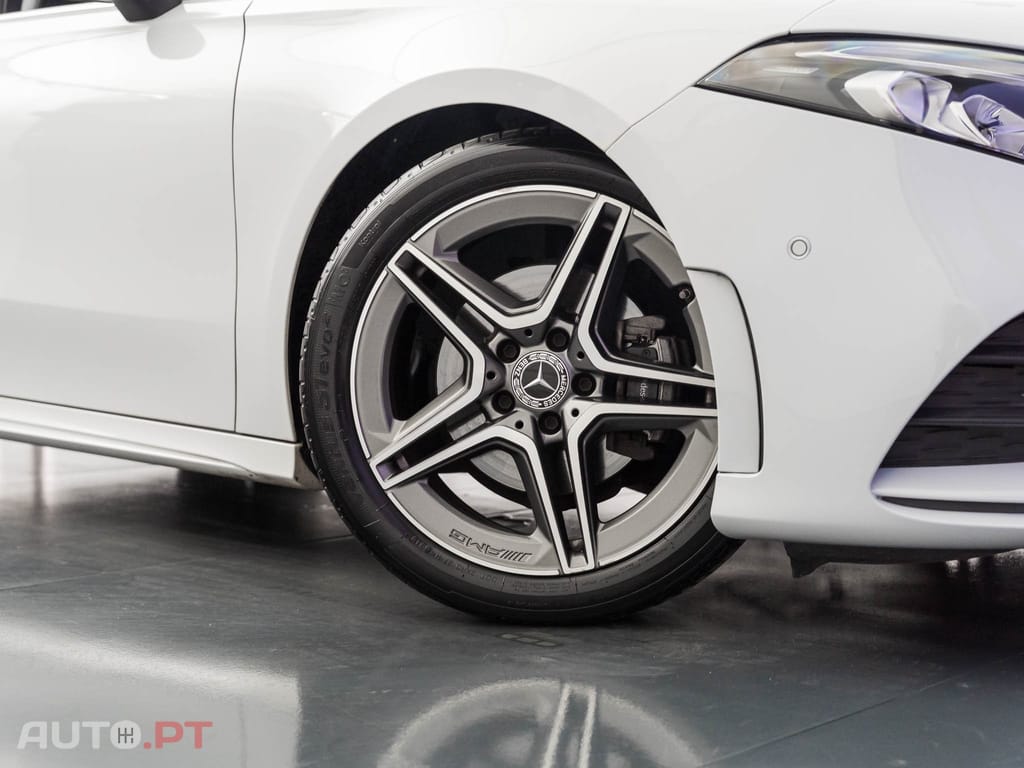 Mercedes-Benz A 180 d AMG Line