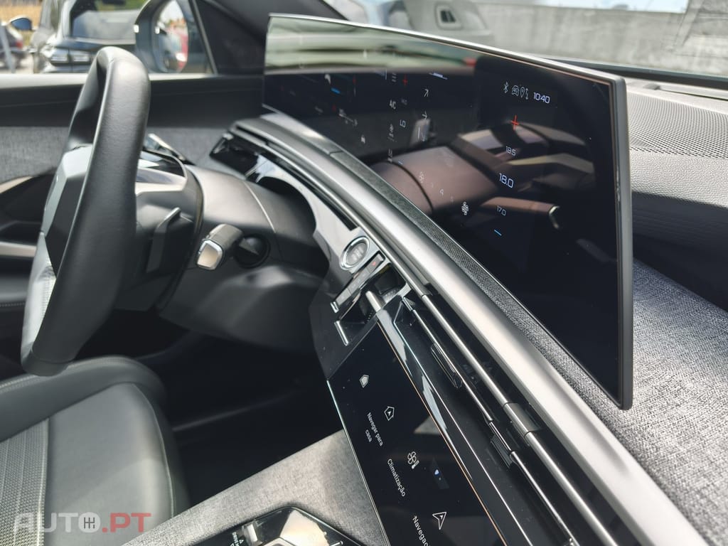 Peugeot 3008 1.2 Hybrid Allure e-DCS6