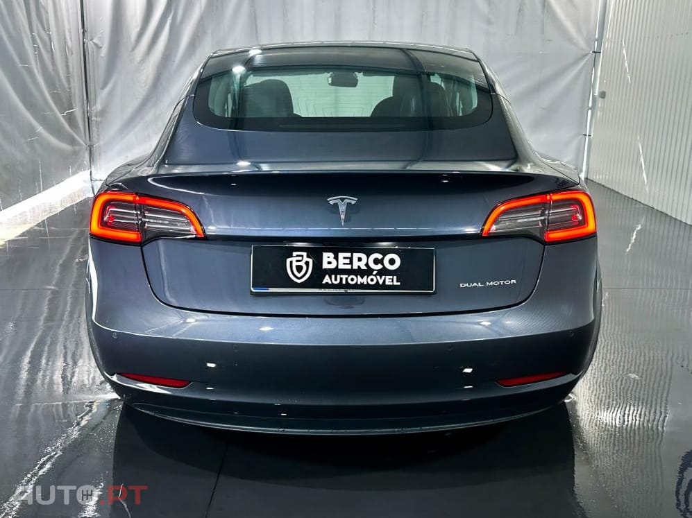 Tesla Model 3 Long-Range Dual Motor AWD