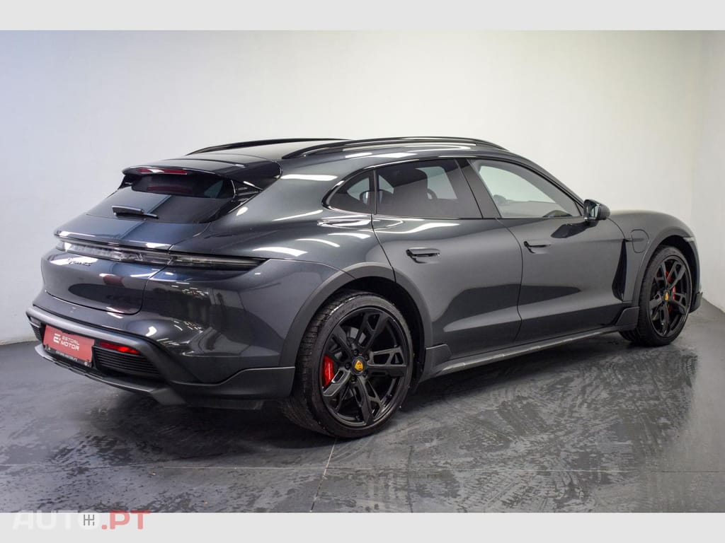 Porsche Taycan 4S
