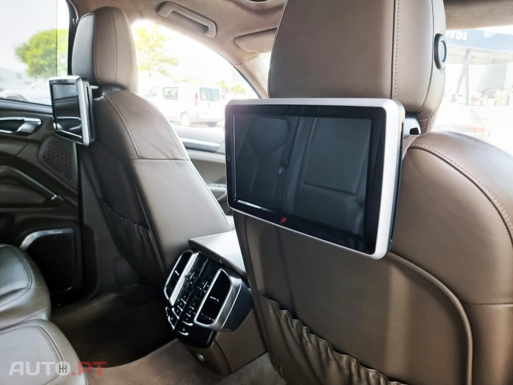Porsche Cayenne Turbo Tiptronic S