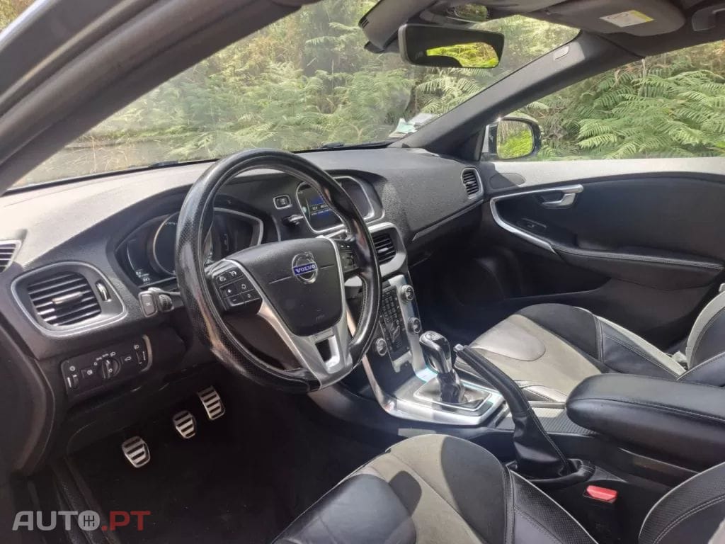 Volvo V40 1.6 D2 R-Design