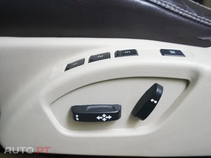 Volvo XC60 2.0 D3 Summum Geartronic