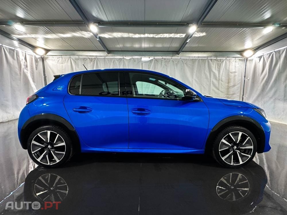 Peugeot E-208 50 kWh GT Pack