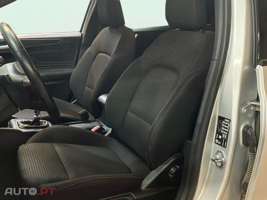 Ford Focus 1.0 EcoBoost MHEV ST-Line X