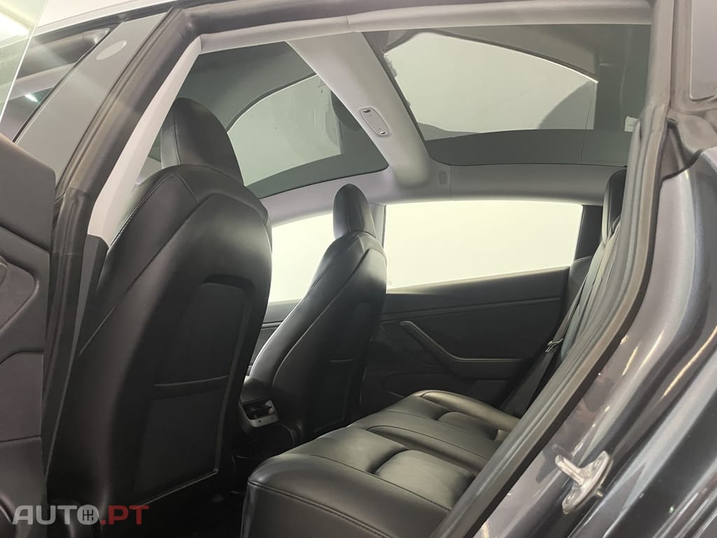 Tesla Model 3 Long-Range Dual Motor AWD