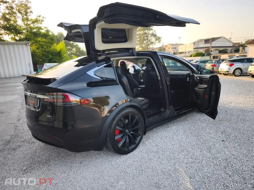 Tesla Model X 100D