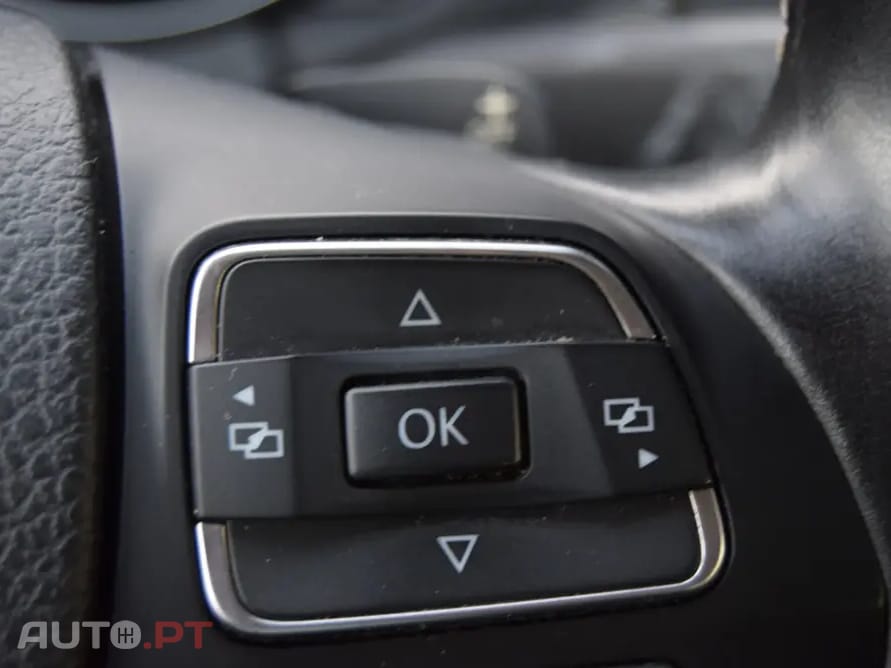 Volkswagen Golf Variant 2.0 TDi Highline DSG