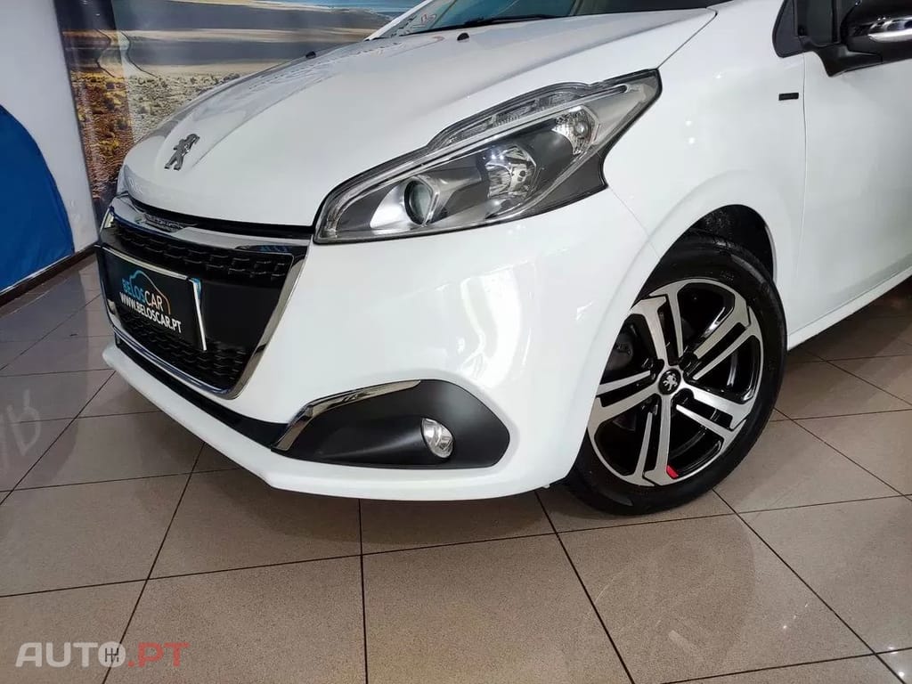 Peugeot 208  Puretech 82 Stop Start Signature