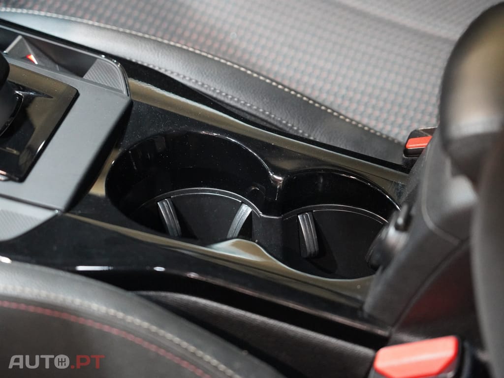 DS DS3 Crossback E-Tense Performance Line