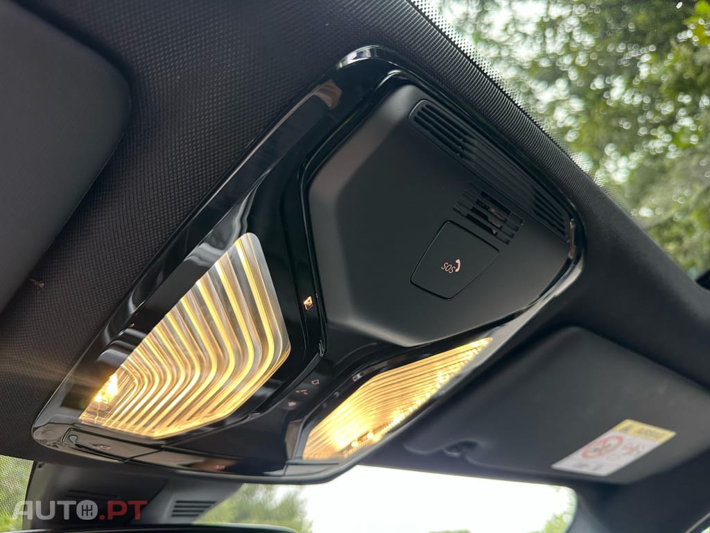 BMW 330 e Touring Pack Desportivo M Auto