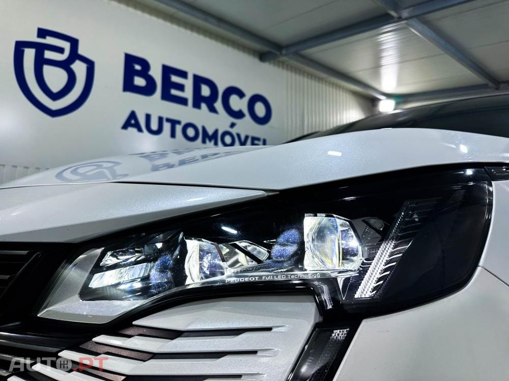 Peugeot 3008 1.6 Hybrid4 GT Pack e-EAT8