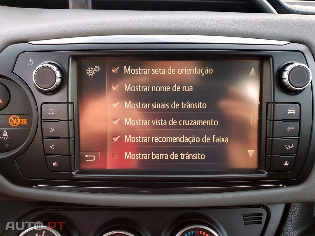 Toyota Yaris 1.0 VVT-i Comfort+Pack Style+Pack Techno+Navi