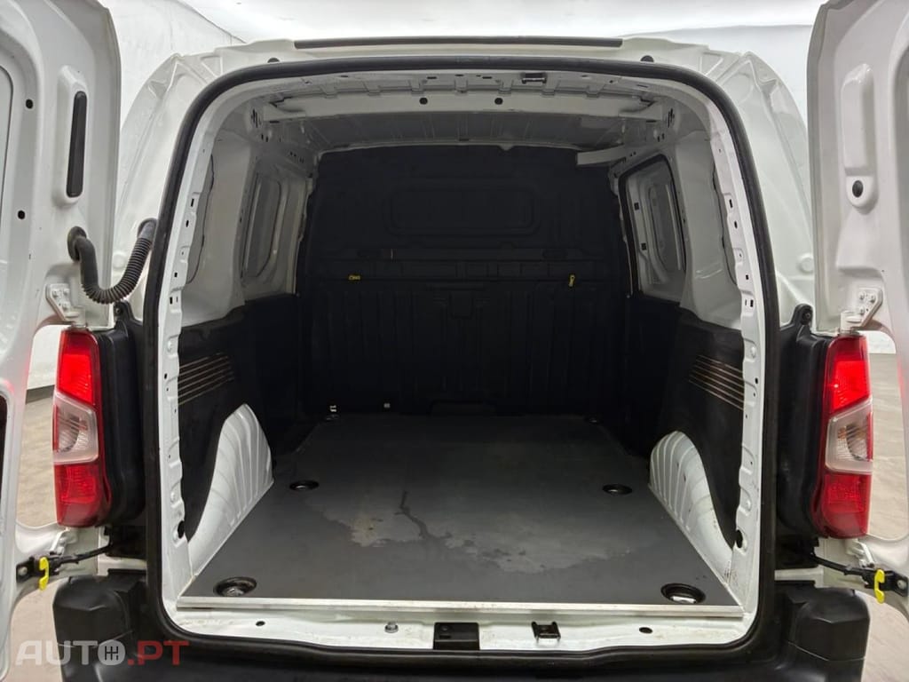 Peugeot Partner 1.5 BlueHDi Premium Standard